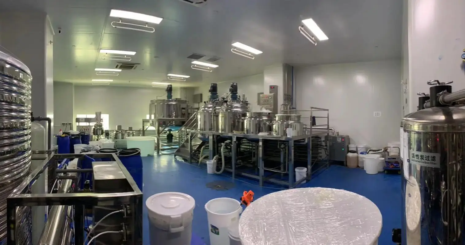Temperature-controlled raw material storage area with batch tracking labels